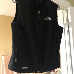 North face vest-black